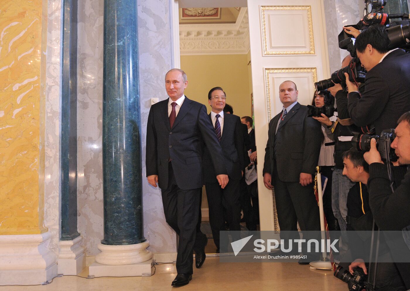 Vladimir Putin on working trip to North Western Federal District