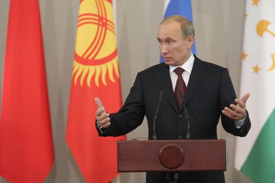 Vladimir Putin on working trip to North Western Federal District