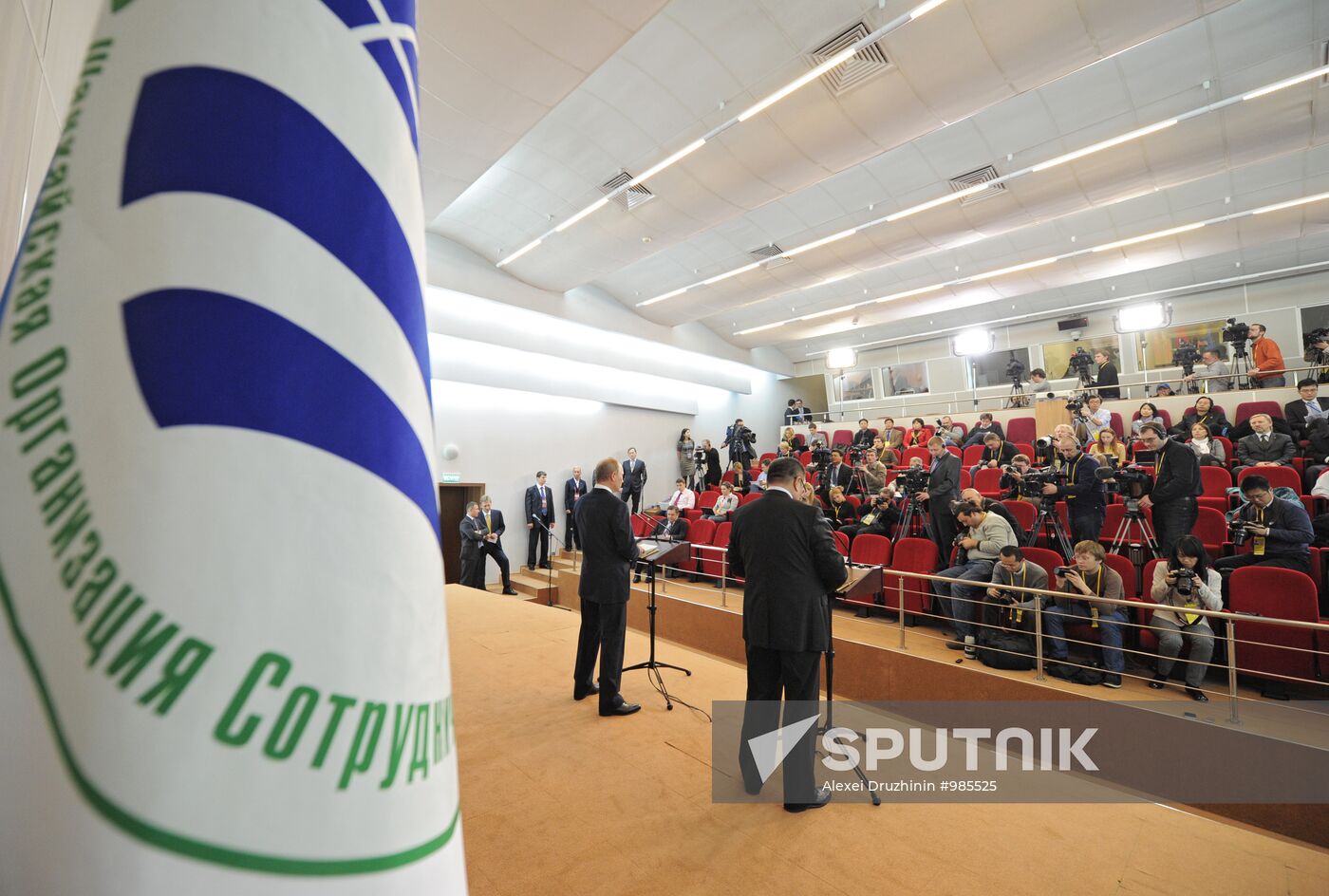 Vladimir Putin on working trip to North Western Federal District