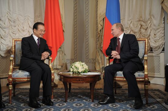 Vladimir Putin on working trip to North Western Federal District