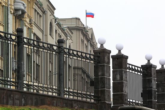 Construction fence dismantled on Staraya Square in Moscow