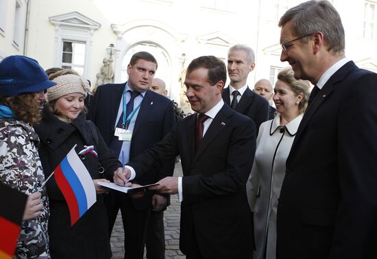 Dmitry Medvedev arrives in Germany on official visit