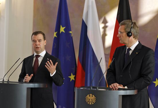 Dmitry Medvedev arrives in Germany on official visit
