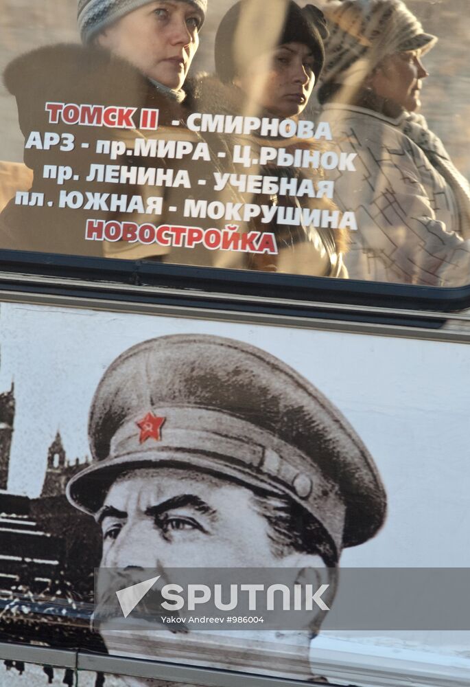 Bus with Stalin's portrait in Tomsk