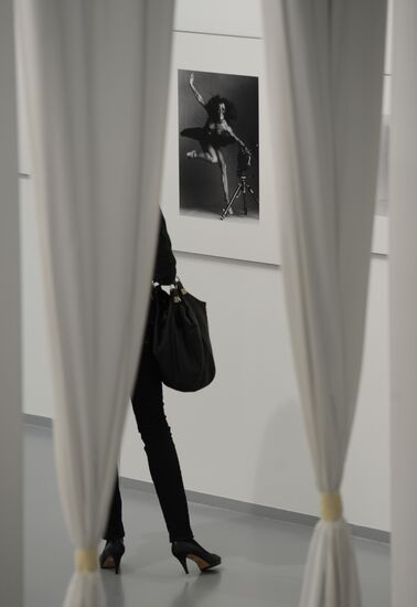 Exhibitions Dance in Vogue and "Ten Days Before..." launched