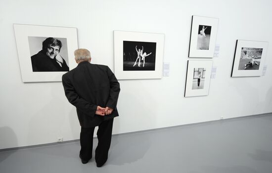 Exhibitions Dance in Vogue and "Ten Days Before..." launched