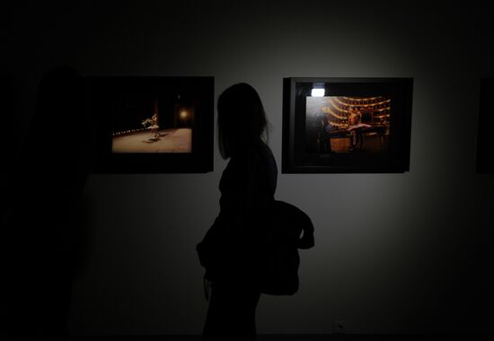 Exhibitions Dance in Vogue and "Ten Days Before..." launched