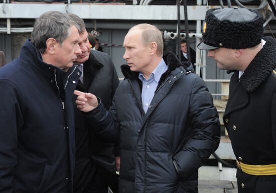 Vladimir Putin visits Northwestern Federal District