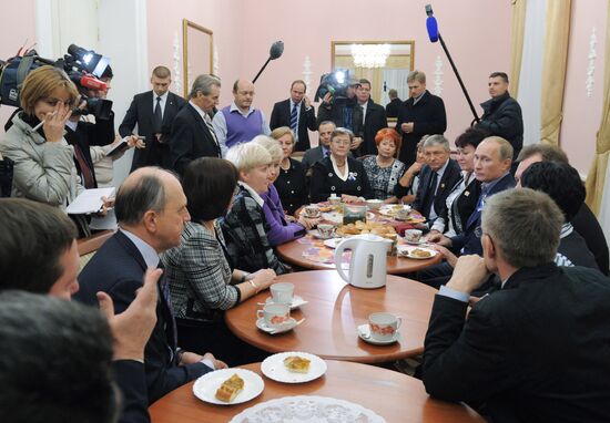 Vladimir Putin visits Northwestern Federal District