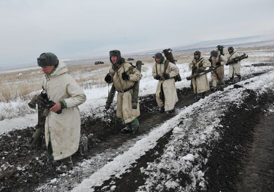 Military units of Shihansky garrison conduct exercises