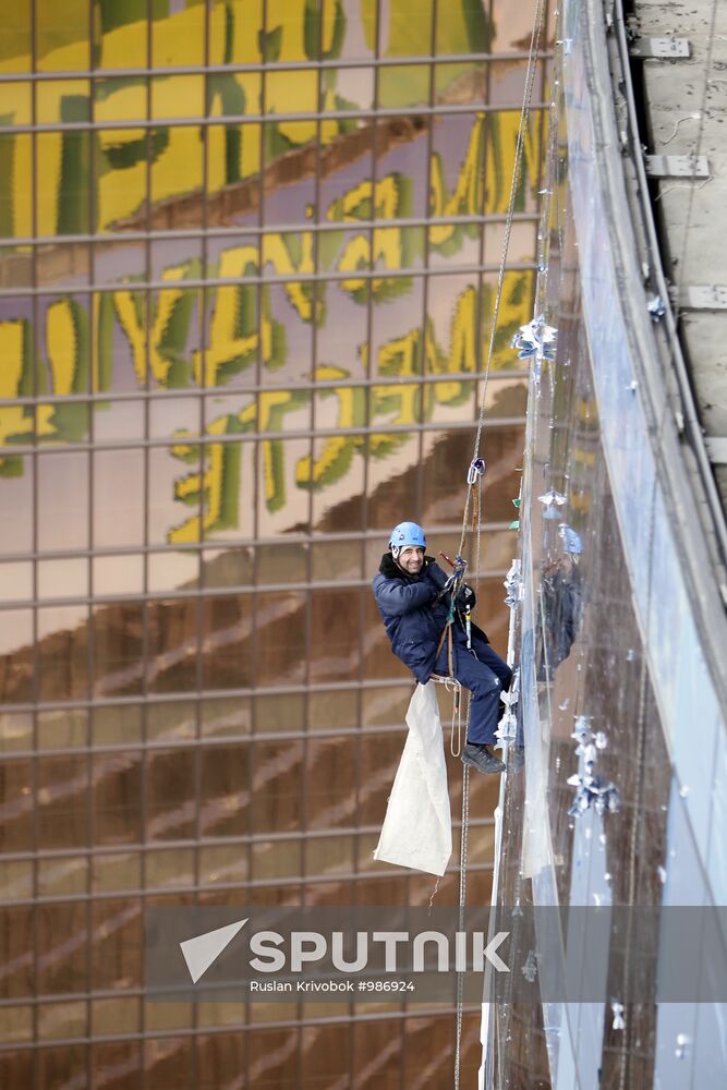 Putting up multi-story building in Moscow City area