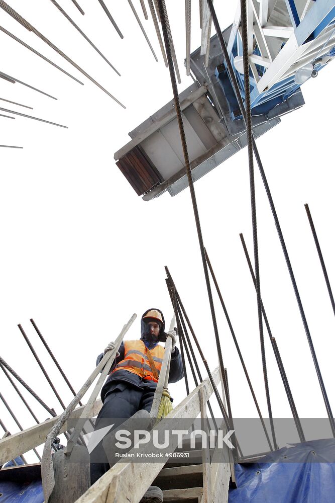 Putting up multi-story building in Moscow City area