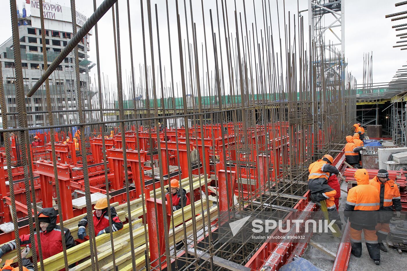 Putting up multi-story building in Moscow City area