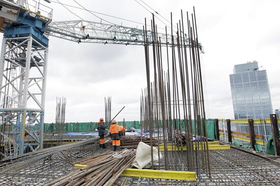 Putting up multi-story building in Moscow City area