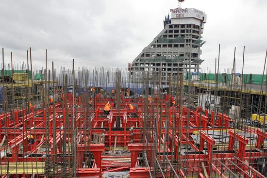 Putting up multi-story building in Moscow City area