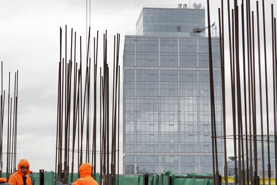 Putting up multi-story building in Moscow City area