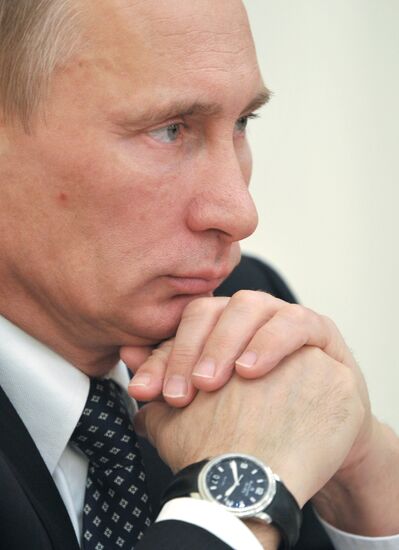 Vladimir Putin conducts Government Presidium meeting