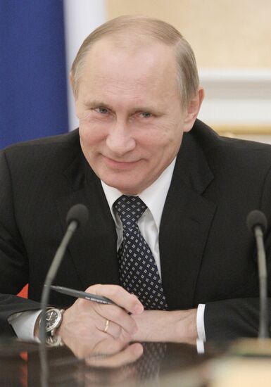 Vladimir Putin conducts Government Presidium meeting