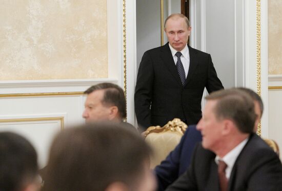 Vladimir Putin conducts Government Presidium meeting