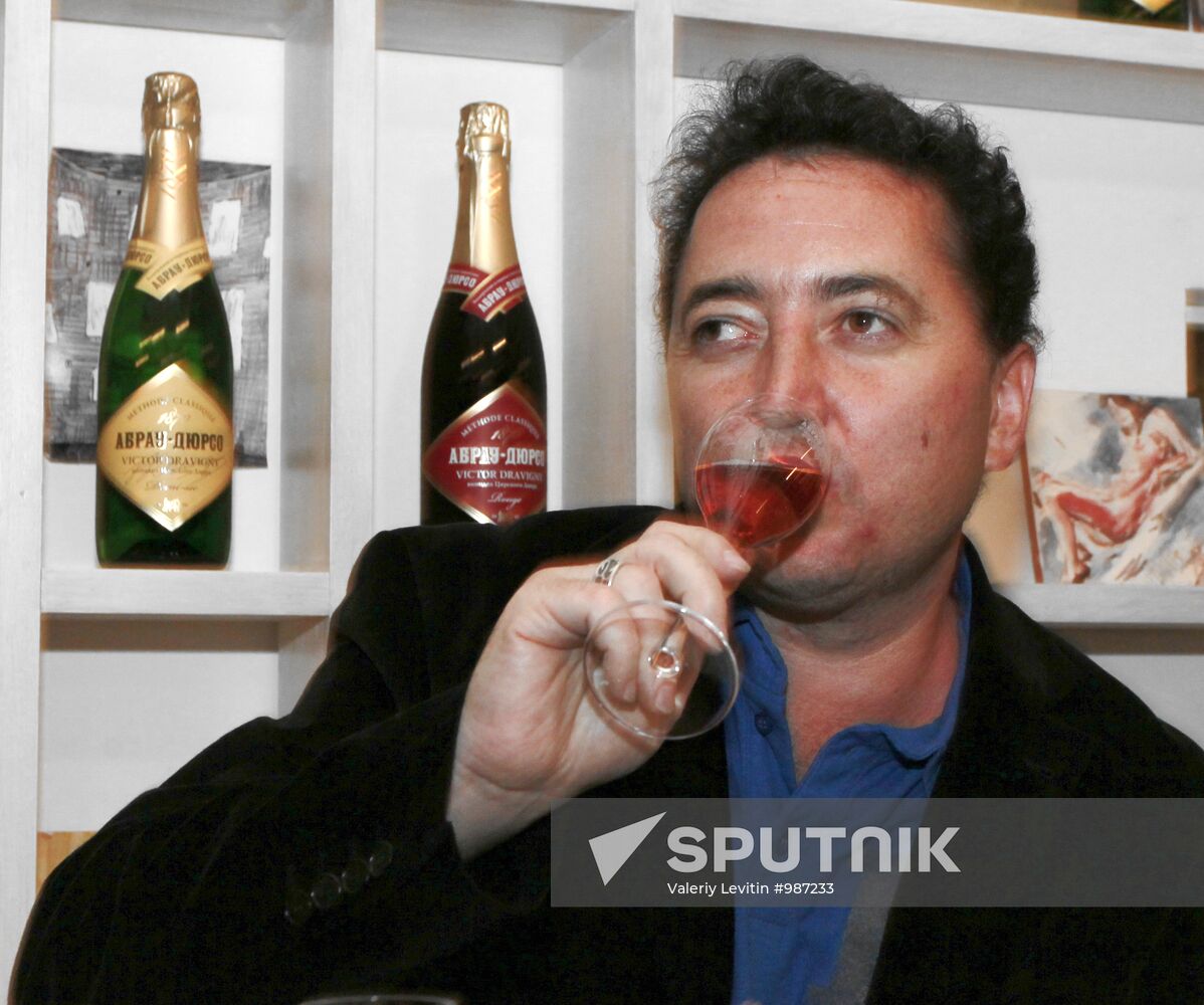 Abrau-Durso Sparkling Wine House holds art dinner