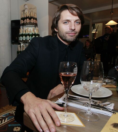 Abrau-Durso Sparkling Wine House holds art dinner
