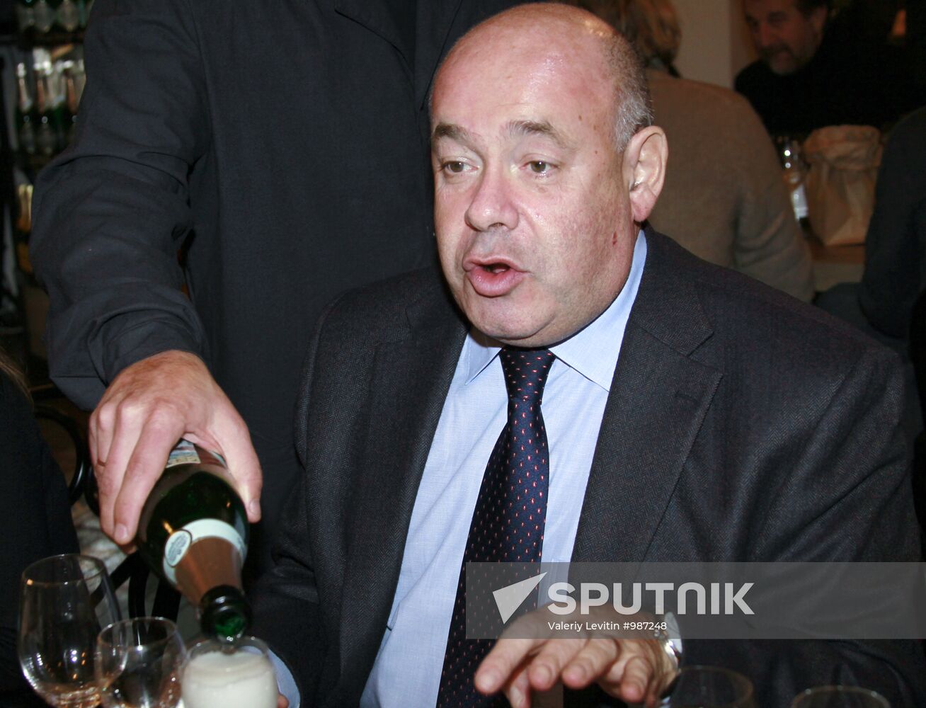 Abrau-Durso Sparkling Wine House holds art dinner