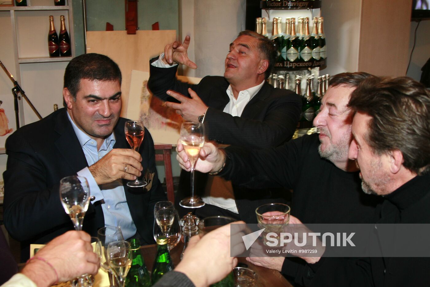 Abrau-Durso Sparkling Wine House holds art dinner