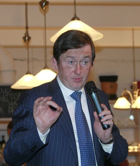 Abrau-Durso Sparkling Wine House holds art dinner
