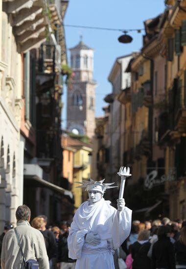 Cities of the world. Verona.