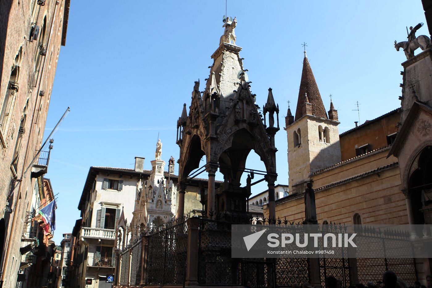 Cities of the world. Verona.