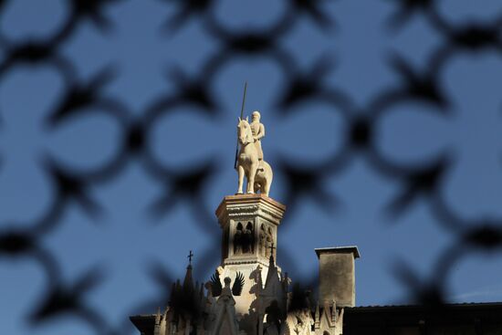 Cities of the world. Verona