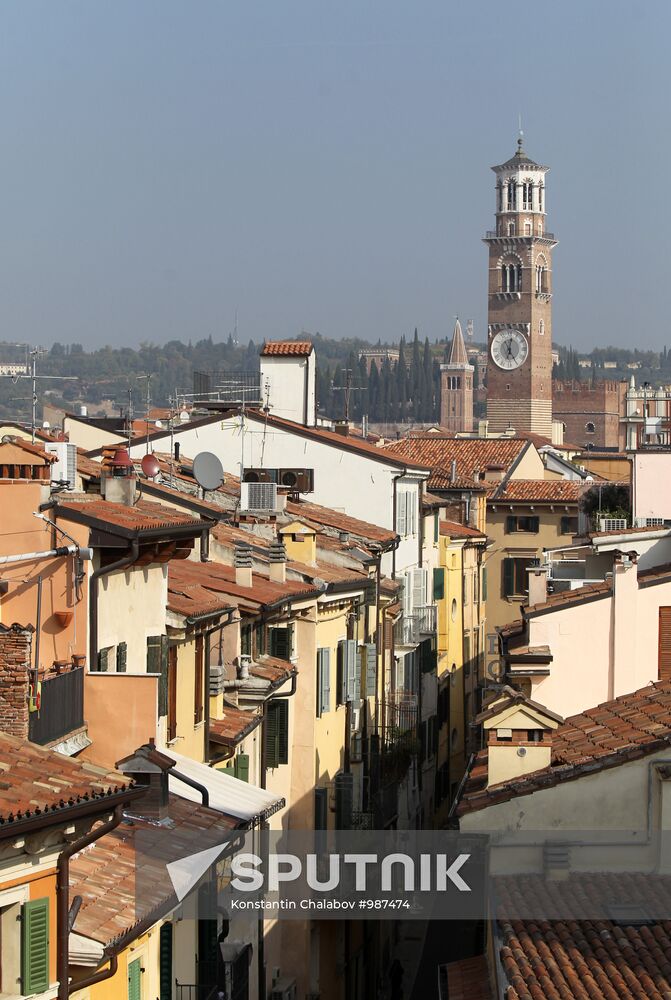 Cities of the world. Verona