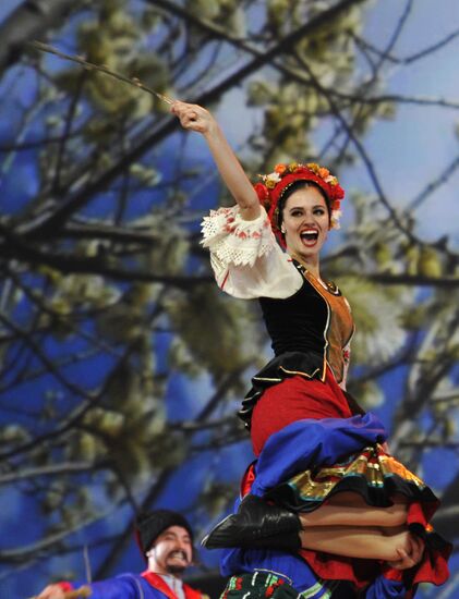 Kuban Cossack Choir performs anniversary concert