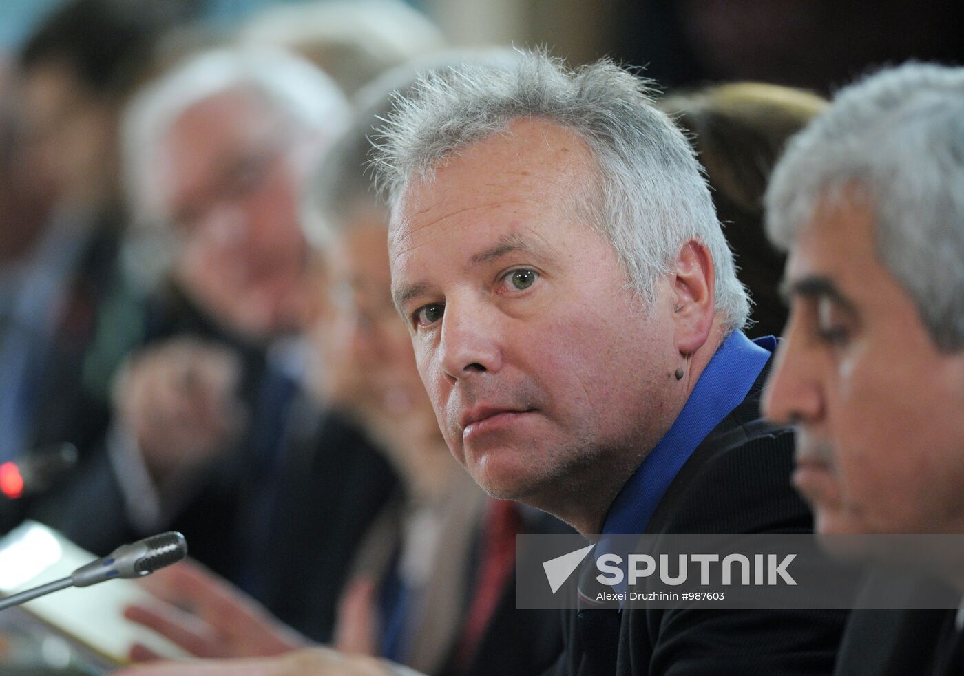 Vladimir Putin meets with Valdai Discussion Club members
