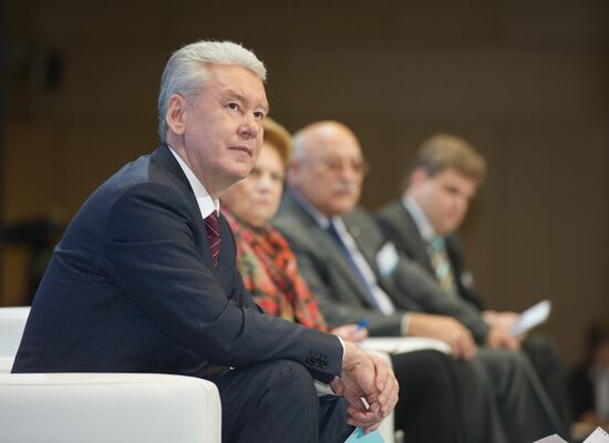 Sergei Sobyanin at forum of municipal deputies