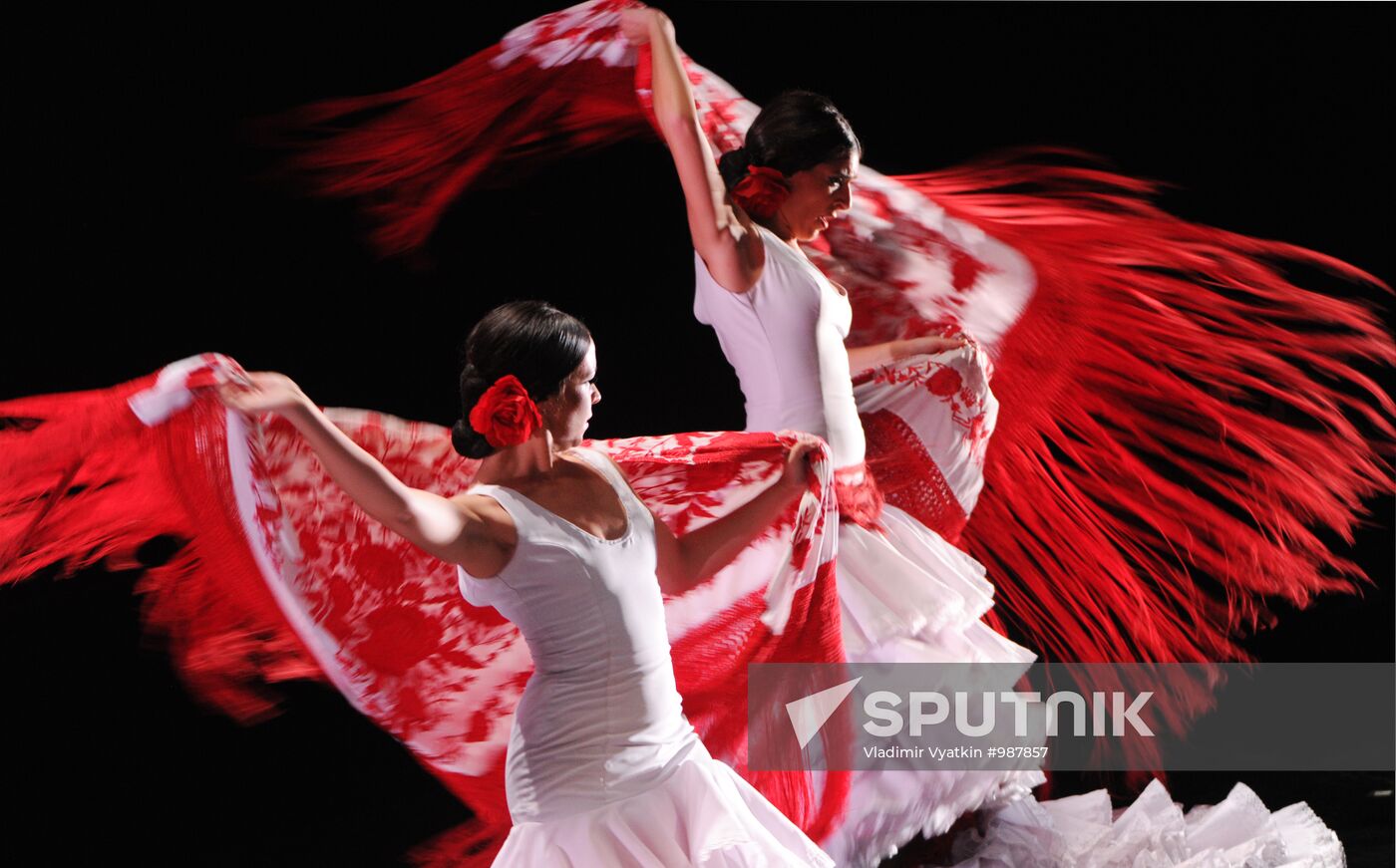 The ballet "Change of Pace" at DanceInversion 2011