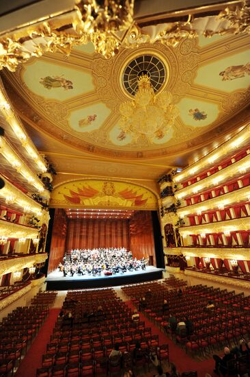 La Scala theater touring troupe at the Bolshoi Theater