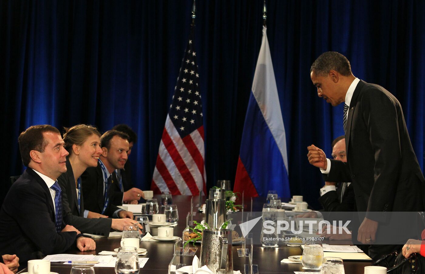 Dmitry Medvedev holds bilateral meetings at APEC summit
