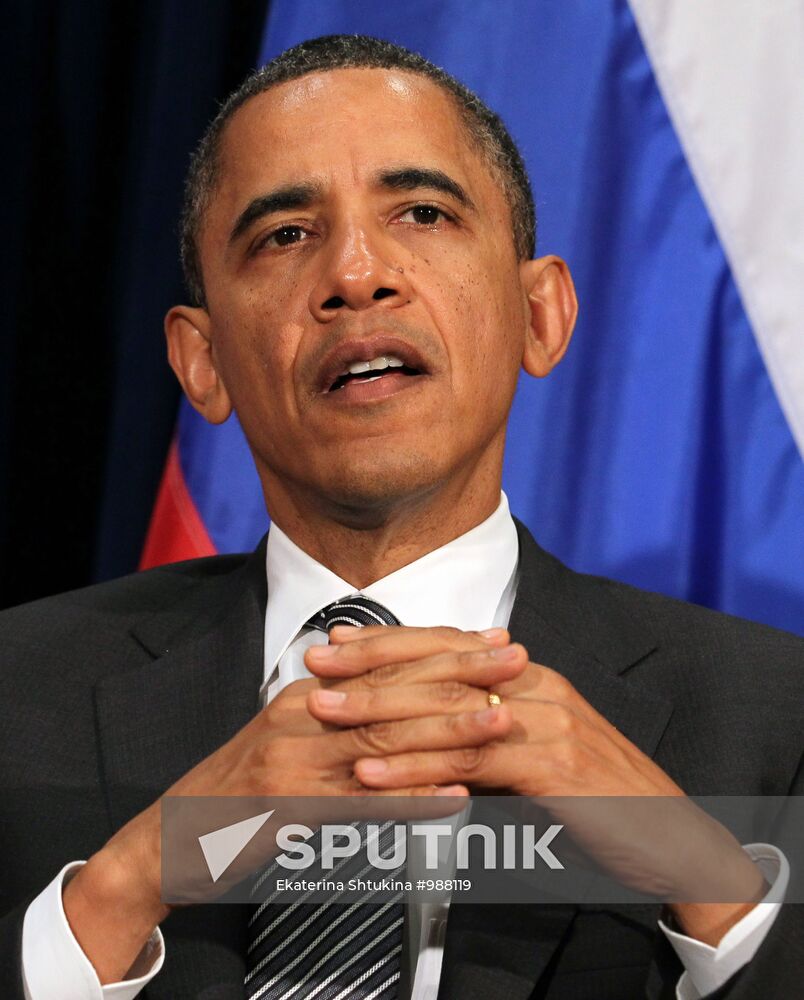 Dmitry Medvedev holds bilateral meetings at APEC summit