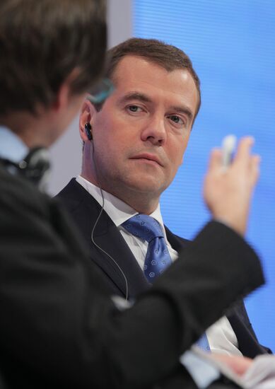 Dmitry Medvedev takes part in APEC Business summit