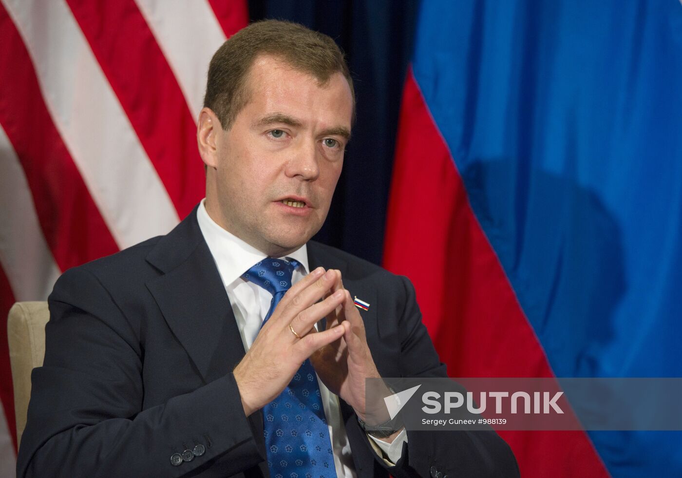 Dmitry Medvedev holds bilateral meetings at APEC summit