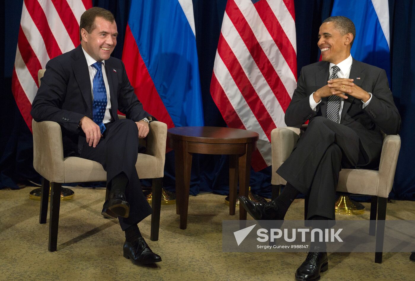 Dmitry Medvedev holds bilateral meetings at APEC summit