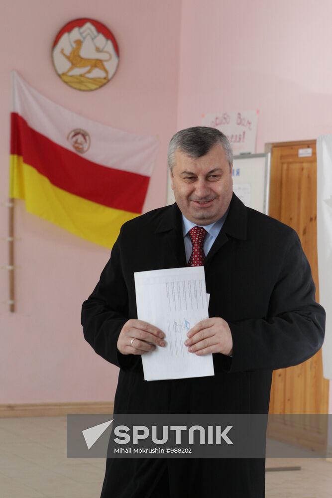 South Ossetia votes in presidential election