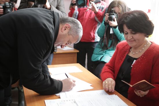 South Ossetia votes in presidential election