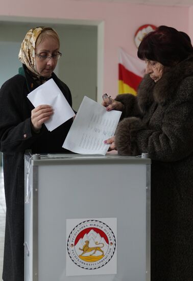 South Ossetia votes in presidential election