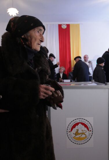 South Ossetia votes in presidential election