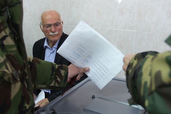 South Ossetia votes in presidential election