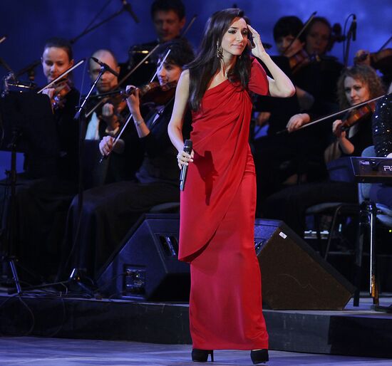 "Jubilee Vernissage" concert of poet Ilya Reznik