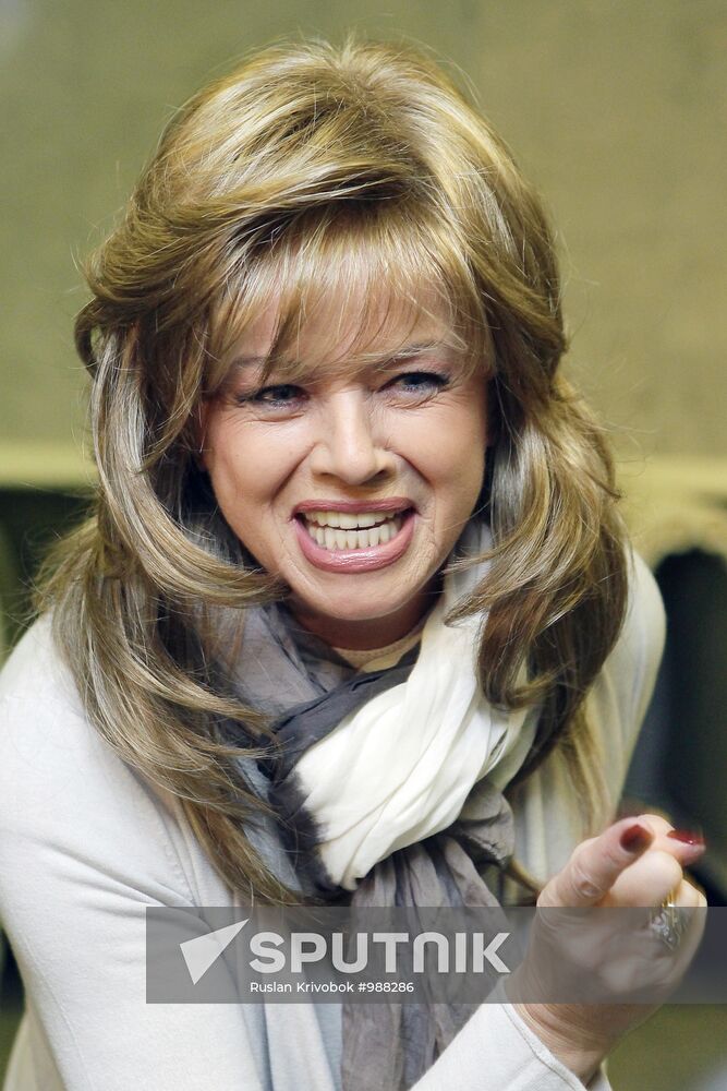 "Jubilee Vernissage" concert of poet Ilya Reznik