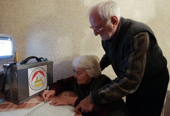South Ossetia votes in presidential election